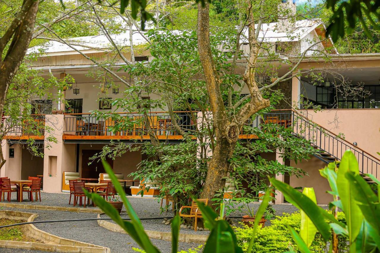 Mbugwe Lodge Arusha Exteriör bild